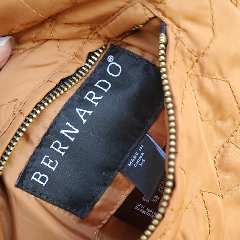 Bernardo Quilted Tan Jacket - Picture 4 of 8